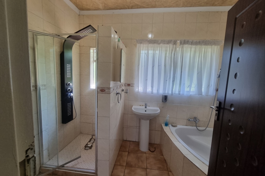 4 Bedroom Property for Sale in Neserhof North West